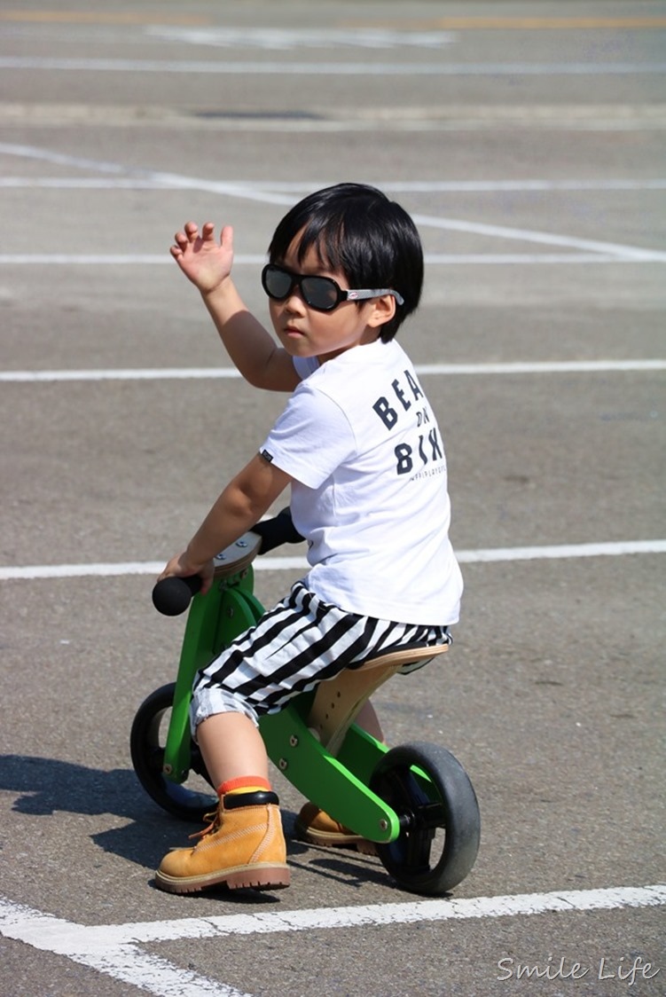 前Zara baby設計師設計。瑞士SHADEZ幼童太陽眼鏡(0-12歲)。抗UV400耐彎折安全鏡架 前Zara baby設計師設計。瑞士SHADEZ幼童太陽眼鏡(0-12歲)。抗UV400耐彎折安全鏡架