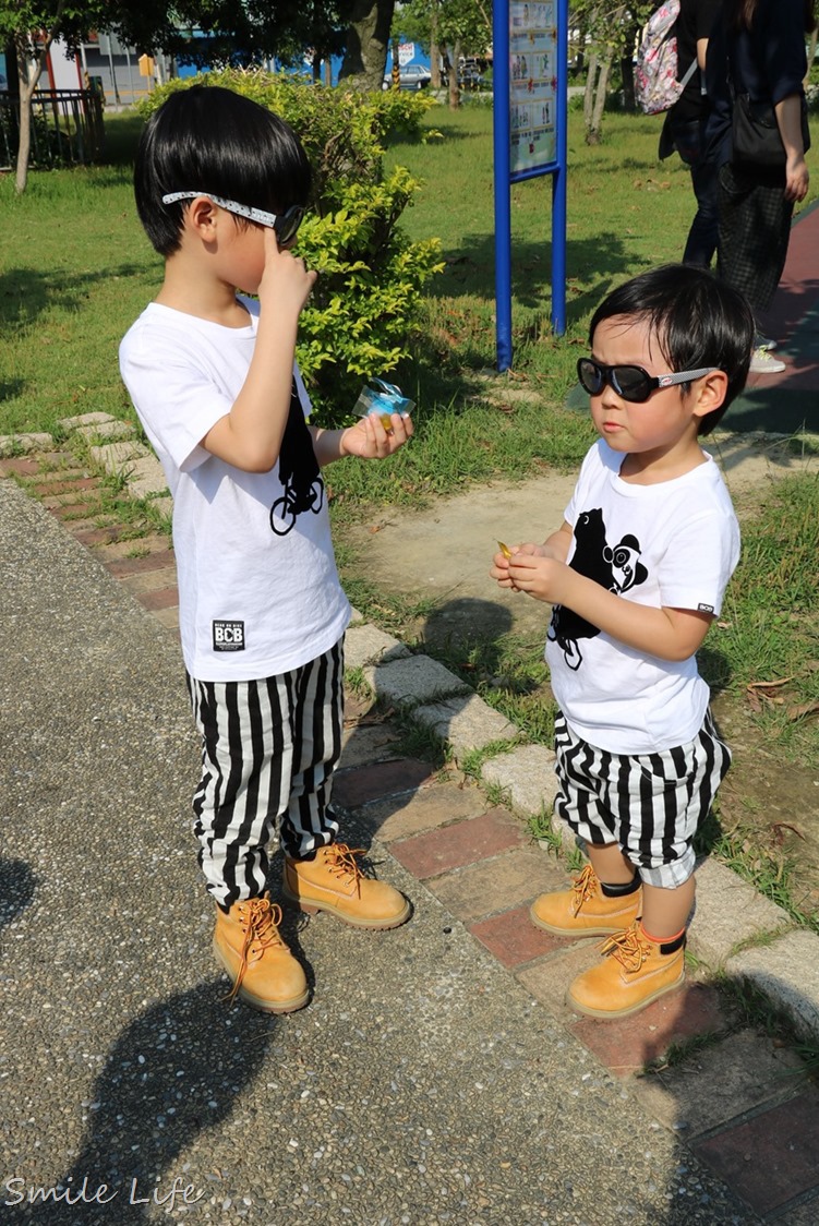 前Zara baby設計師設計。瑞士SHADEZ幼童太陽眼鏡(0-12歲)。抗UV400耐彎折安全鏡架 前Zara baby設計師設計。瑞士SHADEZ幼童太陽眼鏡(0-12歲)。抗UV400耐彎折安全鏡架