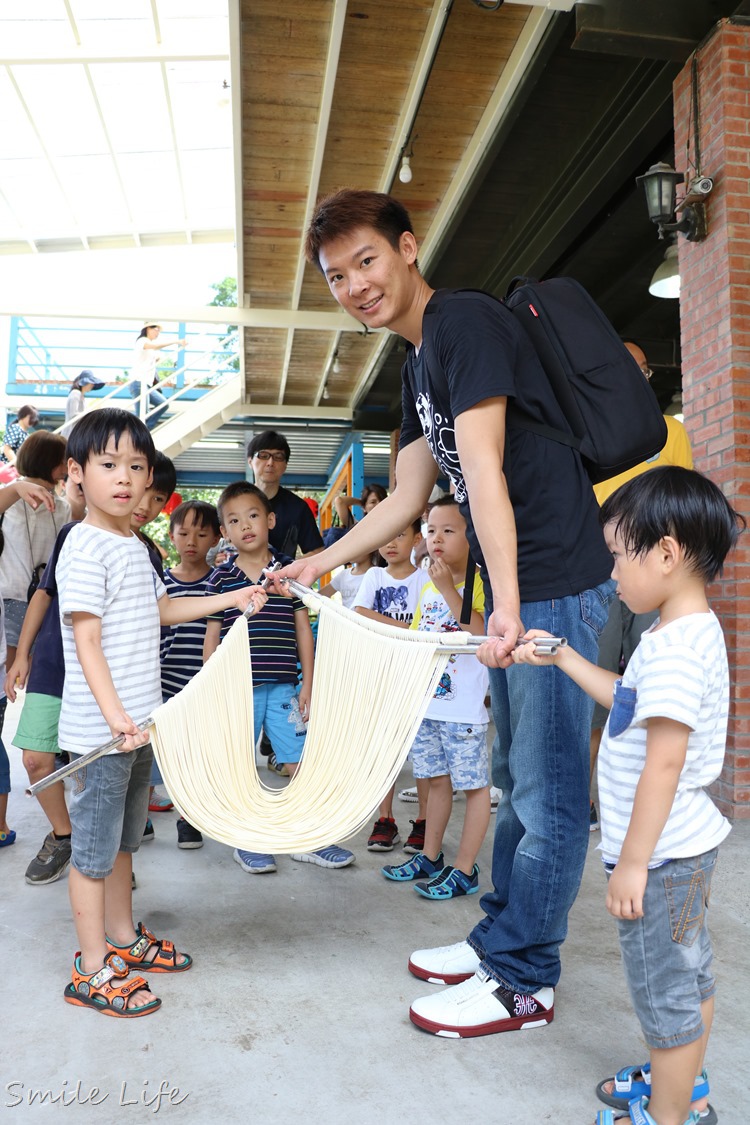 ▌親子景點▌山上人家「石碇許家手工麵線」古法手作甩甩麵+泌涼流水麵 小職人麵魂