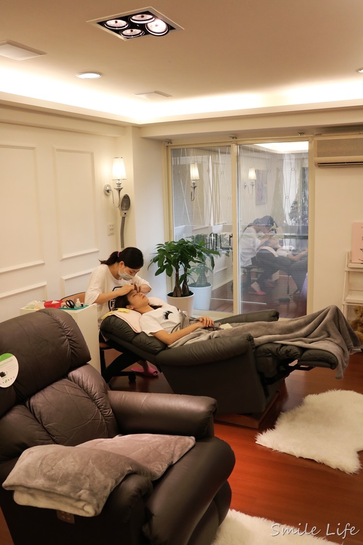 ▌台北東區▌「妍妍美睫工作室」喚醒宅媽麻豆魂。3分鐘快速出門不求人 ▌台北東區▌「妍妍美睫工作室」喚醒宅媽麻豆魂。3分鐘快速出門不求人