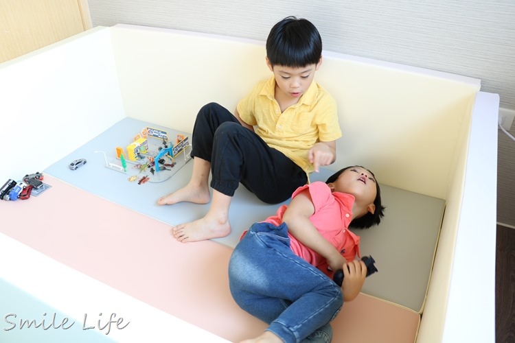 MIT。HANPLUS 4cm超厚折疊式兒童無毒安全地墊/寶寶遊戲墊/沙發椅。彈簧腳不怕樓下鄰居來客訴 MIT。HANPLUS 4cm超厚折疊式兒童無毒安全地墊/寶寶遊戲墊/沙發椅。彈簧腳不怕樓下鄰居來客訴