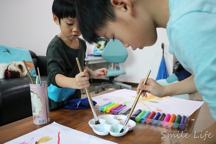 ▌12/11開團預告▌英國Little Brian可水洗無毒兒童水彩棒。多種創意變化效果大膽玩色。兒童彩繪豐富想像力 ▌12/11開團預告▌英國Little Brian可水洗無毒兒童水彩棒。多種創意變化效果大膽玩色。兒童彩繪豐富想像力