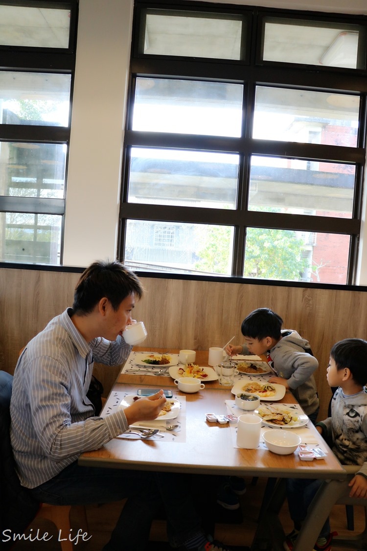 ▌宜蘭住宿▌一泊二食「傳藝老爺行旅」老宅新生命。自然古樸的紅磚瓦牆宛如時空位移有藝思