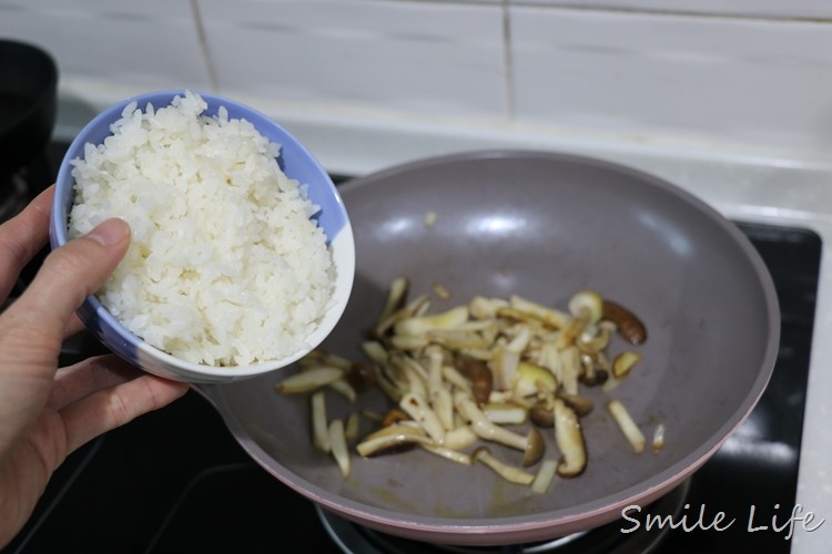 ▌副食品食譜▌5分鐘快速料理。寶寶版「松露野菇奶油燉飯」