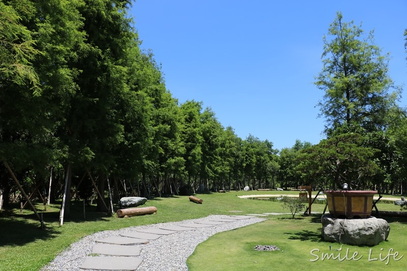 ▌新竹景點 ▌IG打卡熱點。落羽松環繞唯美愛心池秘境、還有夢幻玻璃屋吃美食