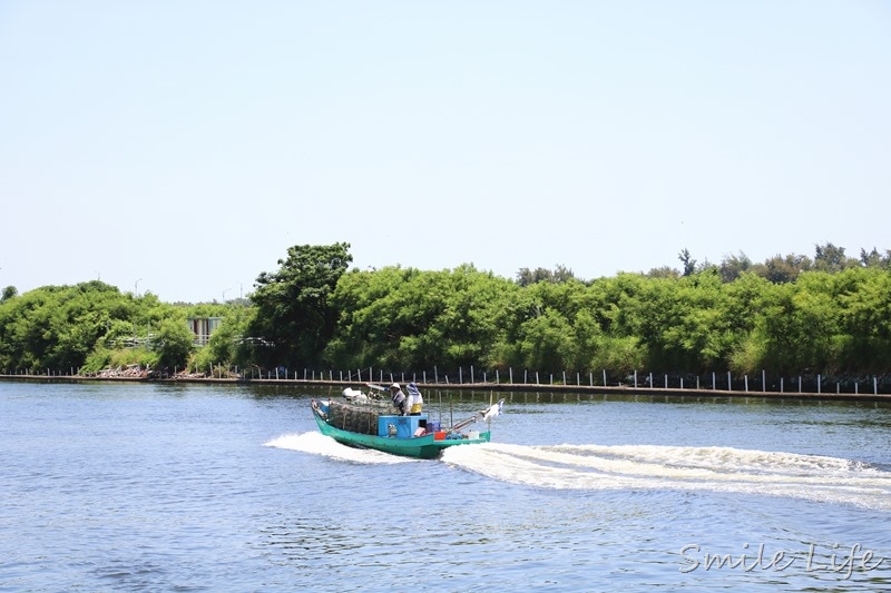 ▌台南景點▌IG打卡秘境。穿越林間步道 遇見漁光島寧靜月牙灣