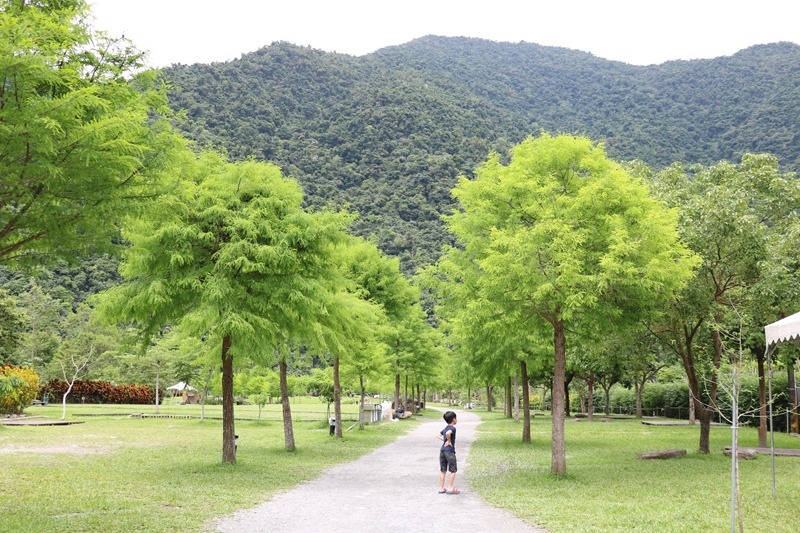 ▌第10露 ▌那山那谷。宜蘭南澳山谷環繞的美村落，鮮肉教練陪你漂漂河、親子溯溪、沙池、漫天星空四季都美艷動人