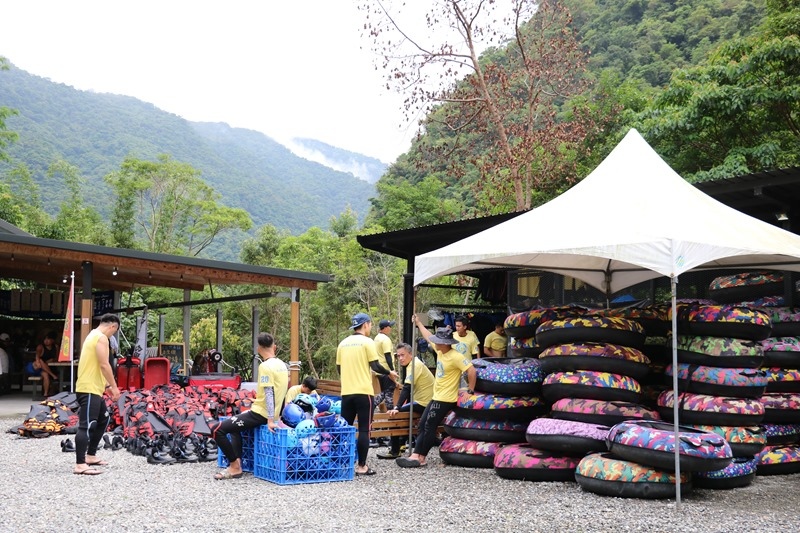 ▌第10露 ▌那山那谷。宜蘭南澳山谷環繞的美村落，鮮肉教練陪你漂漂河、親子溯溪、沙池、漫天星空四季都美艷動人