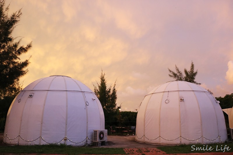 ▌森林人13露▌隱世忘憂森林、水上夢幻星空帳。台南雙春濱海遊憩區-vanaheim愛莊園露營區（雙春濱海遊憩區）。沙灘海景、滑水道、烤肉、協力車、潟湖綠林