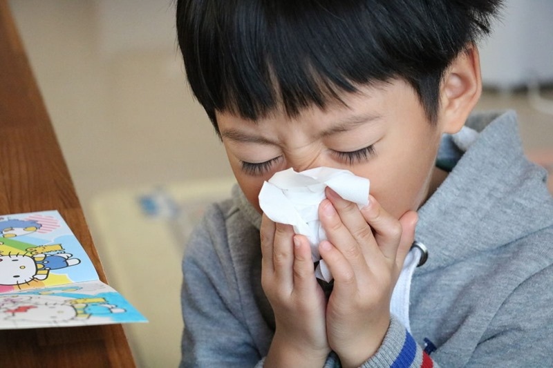 小敏兒緩解鼻塞、不用洗鼻、不用吃藥的舒鼻法|6M寶寶到成人都能使用的「德國Babix-Inhalat N 天然舒鼻鼻塞精油」 小敏兒緩解鼻塞、不用洗鼻、不用吃藥的舒鼻法|6M寶寶到成人都能使用的「德國Babix-Inhalat N 天然舒鼻鼻塞精油」
