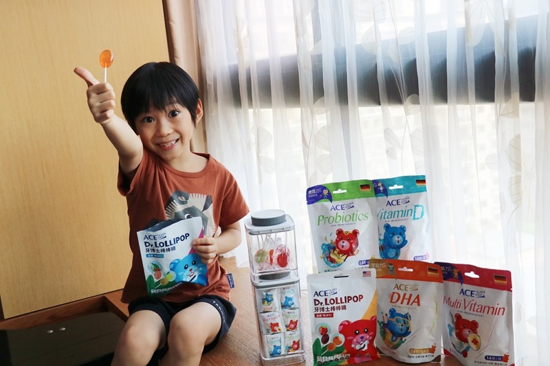 兒童機能軟糖推薦【ACE Super kids機能Q】添加維他命D、DHA、益生菌、綜合維他命…素食朋友也能吃,還有牙博士固齒棒棒糖哦 兒童機能軟糖推薦【ACE Super kids機能Q】添加維他命D、DHA、益生菌、綜合維他命…素食朋友也能吃,還有牙博士固齒棒棒糖哦