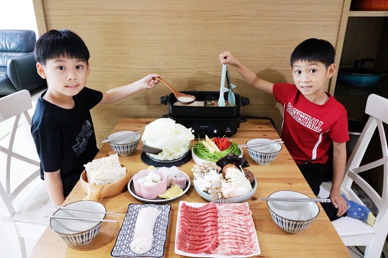 日本Vitantonio多功能電烤盤（大V霧夜黑），讓吃飯成為全家人都期待的事！