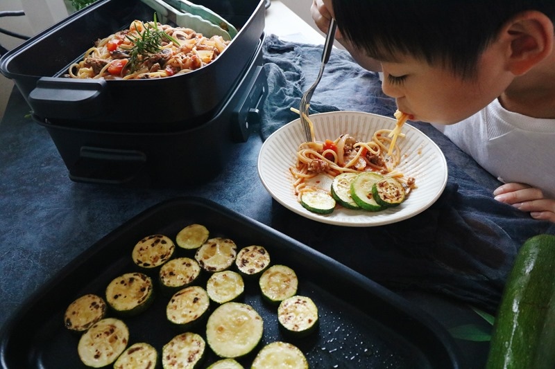 日本Vitantonio多功能電烤盤（大V霧夜黑），讓吃飯成為全家人都期待的事！