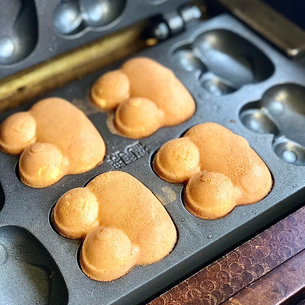 【新北板橋美食】真香雞蛋糕神奇桂冠芝麻湯圓 、黑糖QQ、O 【新北板橋美食】真香雞蛋糕神奇桂冠芝麻湯圓 、黑糖QQ、O