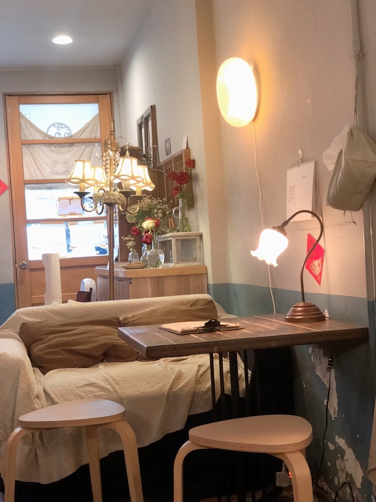 【中山區行天宮】疍宅(蛋宅)必吃甜點戚風蛋糕。貓奴最愛老宅咖 【中山區行天宮】疍宅(蛋宅)必吃甜點戚風蛋糕。貓奴最愛老宅咖