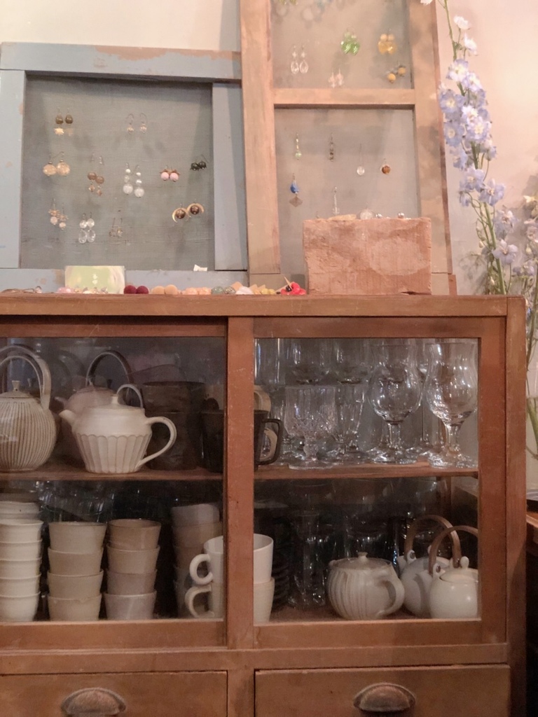 【中山區行天宮】疍宅(蛋宅)必吃甜點戚風蛋糕。貓奴最愛老宅咖 【中山區行天宮】疍宅(蛋宅)必吃甜點戚風蛋糕。貓奴最愛老宅咖