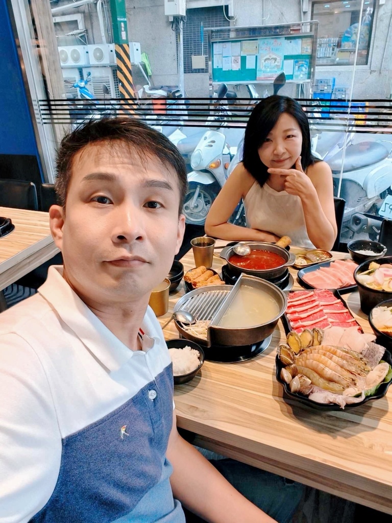永和美食。饗食鍋。超特色一人獨食火烤兩吃鍋。平價小火鍋自助吧 永和美食。饗食鍋。超特色一人獨食火烤兩吃鍋。平價小火鍋自助吧