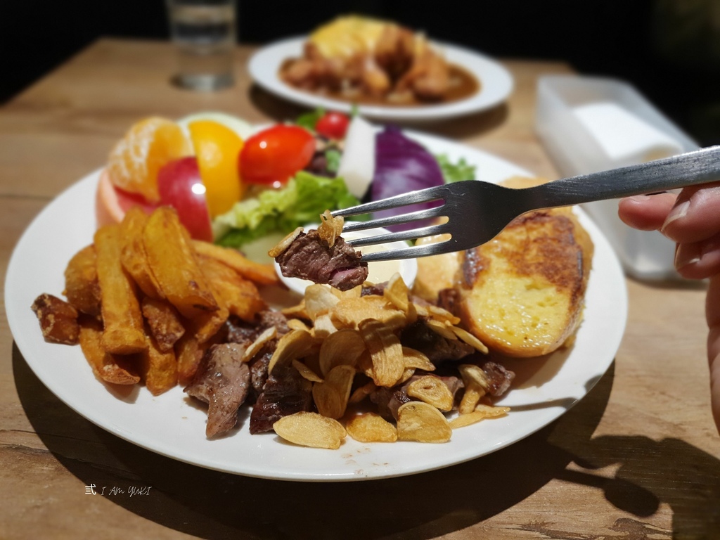 新北中和美食。圖書館對面。四號公園圖書館旁不限時咖啡廳,從早 新北中和美食。圖書館對面。四號公園圖書館旁不限時咖啡廳,從早