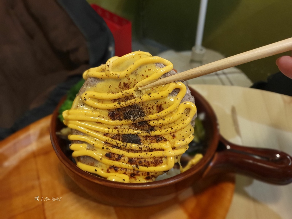 新北永和美食。Mr.chu啾咖啡食堂。五隻貓店長的營業會所。 新北永和美食。Mr.chu啾咖啡食堂。五隻貓店長的營業會所。