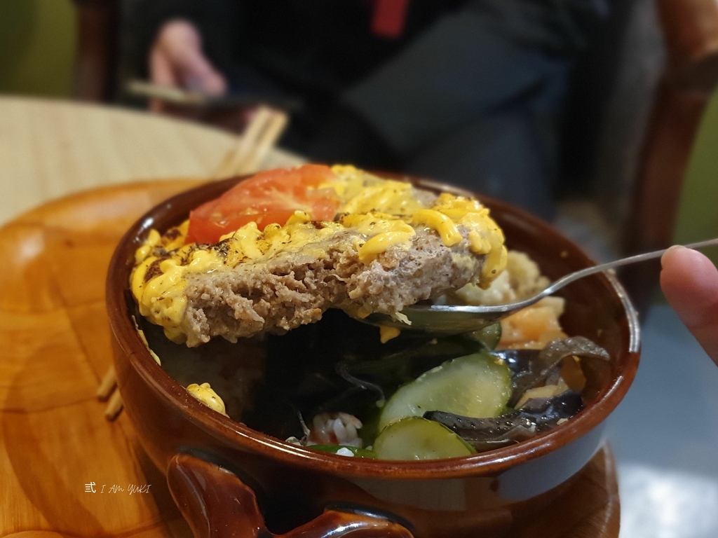 新北永和美食。Mr.chu啾咖啡食堂。五隻貓店長的營業會所。 新北永和美食。Mr.chu啾咖啡食堂。五隻貓店長的營業會所。