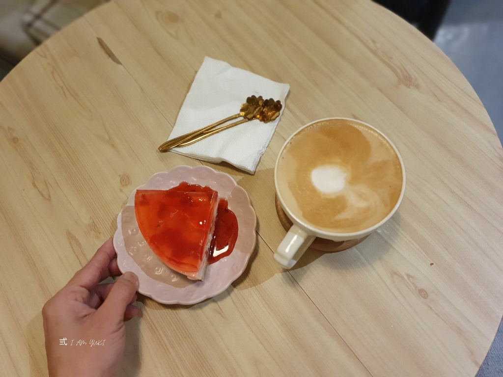 新北永和美食。Mr.chu啾咖啡食堂。五隻貓店長的營業會所。 新北永和美食。Mr.chu啾咖啡食堂。五隻貓店長的營業會所。