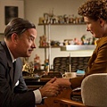 saving-mr-banks-emma-thompson-tom-hanks-550x366.jpg