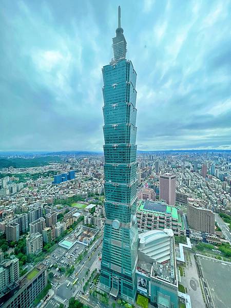 【台北信義區101附近美食】CÉ LA VI高空餐酒館x微風