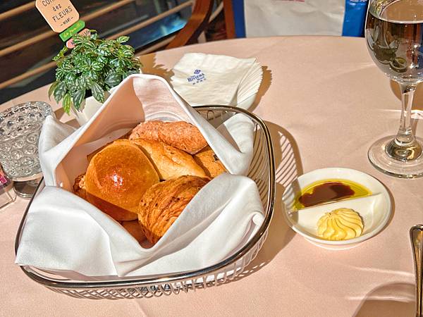 【中山區美食餐廳推薦】蔚藍海酒吧牛排餐廳(歐華酒店內/中山國