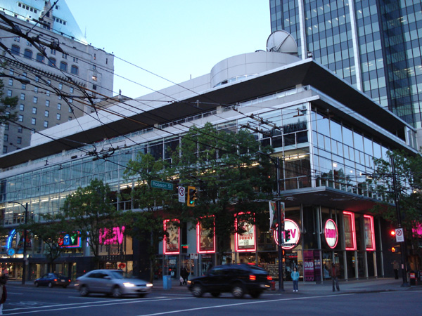 Robson St. 上的HMV