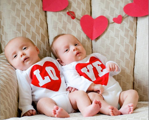 01_etsy-valentines-love-onesie