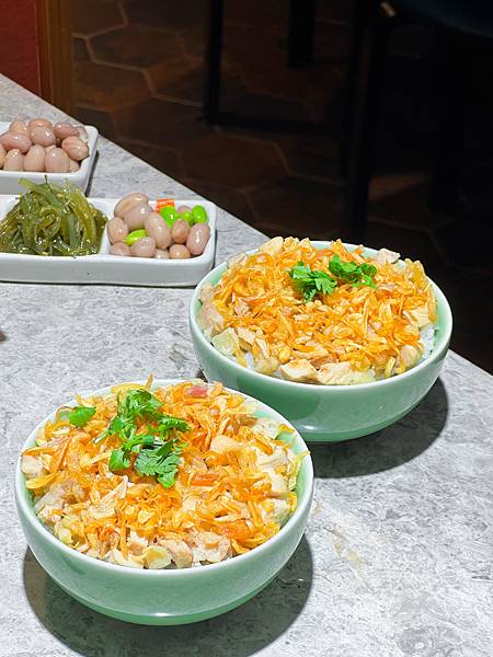「台北東區」一味難求，台北東區美食推薦 每日限量25碗如膠似