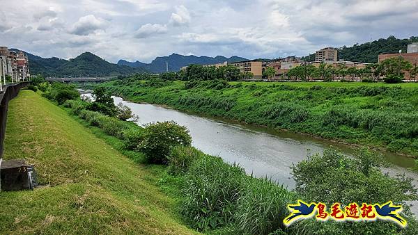 neo-18.jpg neo-18.jpg