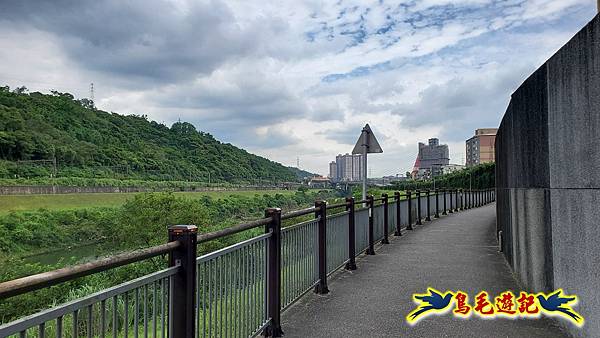 neo-23.jpg neo-23.jpg