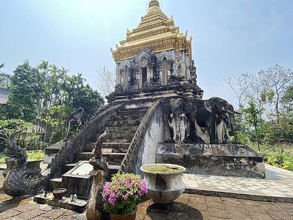[2023_泰國清邁。玩] 清邁古城區寺廟巡禮(塔佩門、帕辛