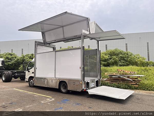昇降鷗羿-行動販賣車_1.jpg