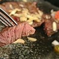 203810AA.JPG