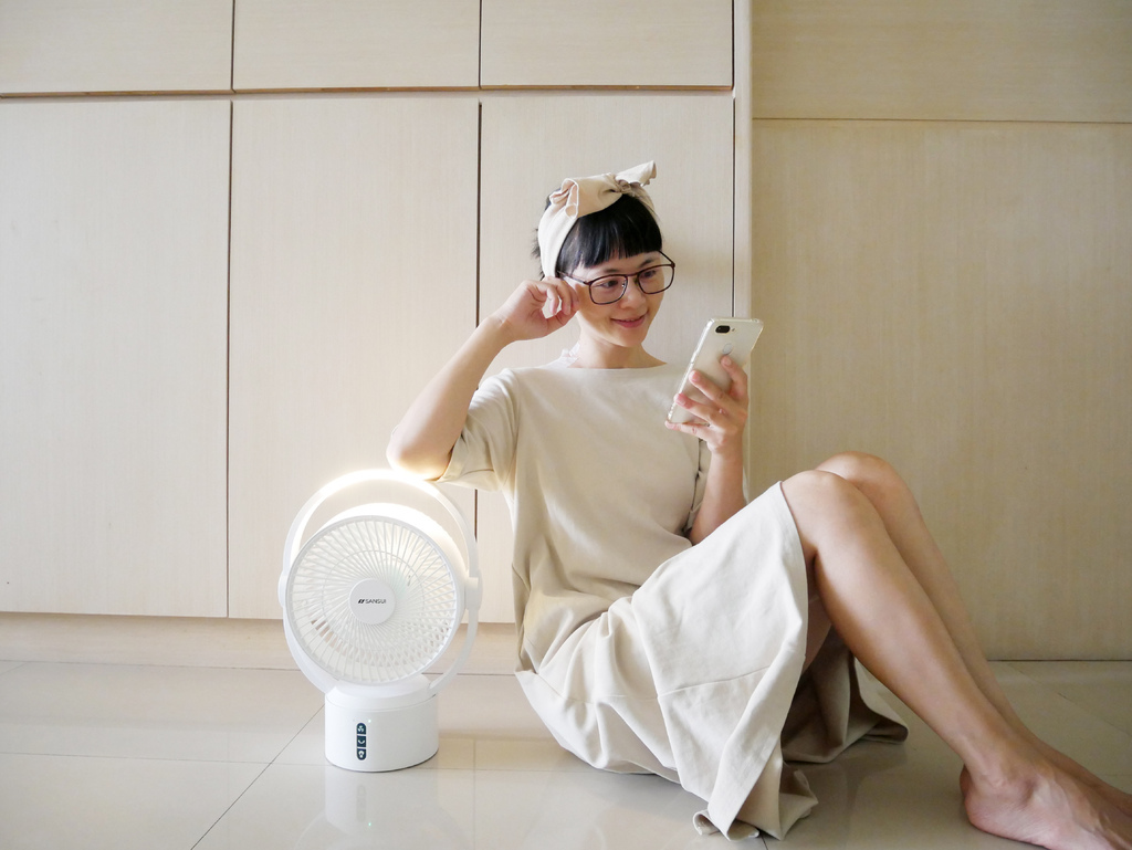 002.jpg 山水無線充電式DC風扇、LED驅蚊照明高續航力