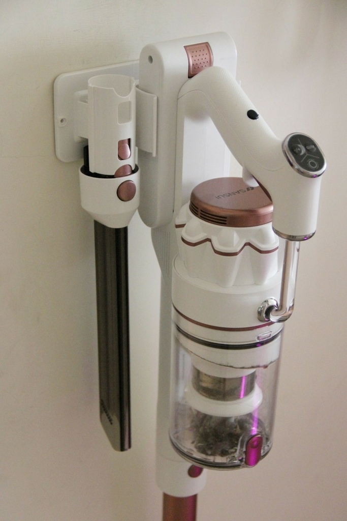 LINE_ALBUM_山水_220331_7.jpg 【SANSUI山水】智慧偵測濕拖無線吸塵器 SVC-K720 (粉黛采)豪華大全配,8種吸頭配件,搭配4段LED變換燈吸力模式