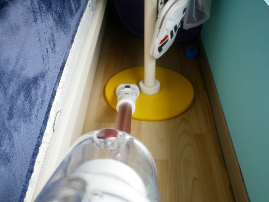 LINE_ALBUM_山水_220331_16.jpg SANSUI山水智慧偵測濕拖無線吸塵器 SVC-K720 (粉黛采)豪華大全配,8種吸頭配件,搭配4段LED變換燈吸力模式