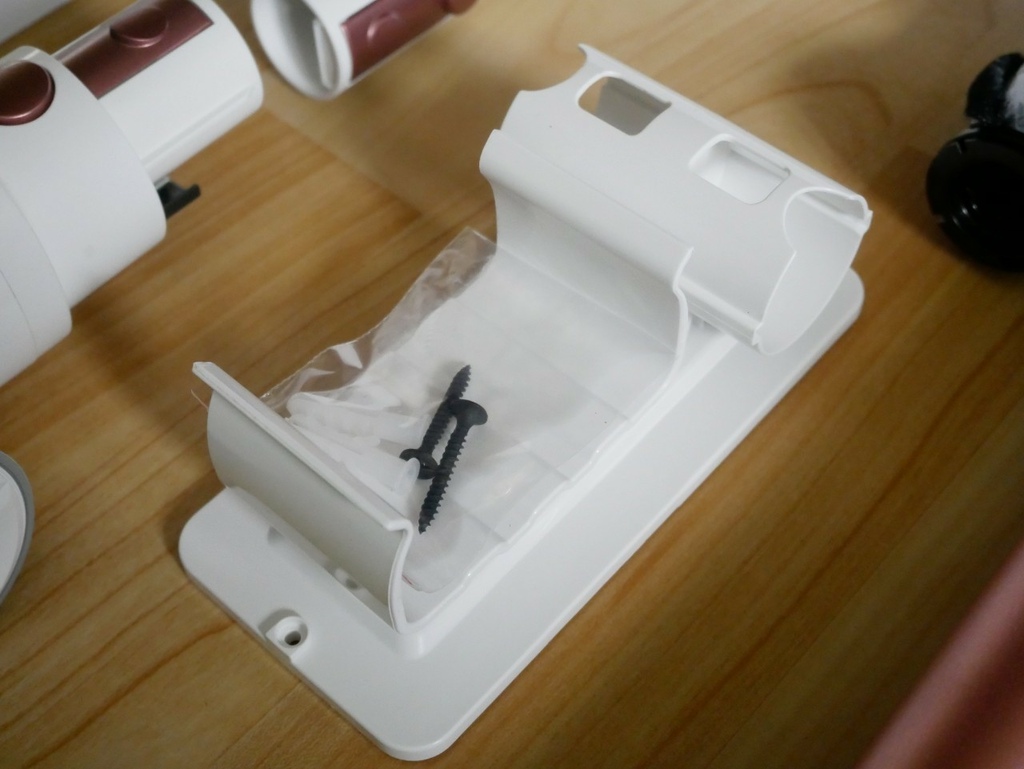 LINE_ALBUM_山水_220331_21.jpg 【SANSUI山水】智慧偵測濕拖無線吸塵器 SVC-K720 (粉黛采)豪華大全配,8種吸頭配件,搭配4段LED變換燈吸力模式