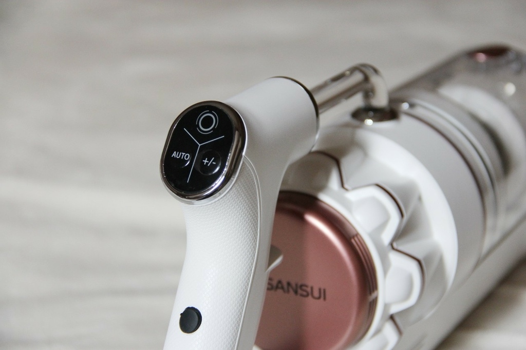 LINE_ALBUM_山水_220331_28.jpg 【SANSUI山水】智慧偵測濕拖無線吸塵器 SVC-K720 (粉黛采)豪華大全配,8種吸頭配件,搭配4段LED變換燈吸力模式