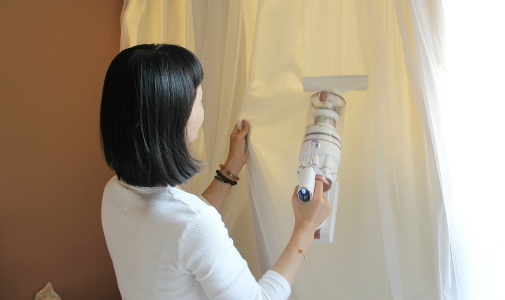 LINE_ALBUM_山水_220331_34.jpg SANSUI山水智慧偵測濕拖無線吸塵器 SVC-K720 (粉黛采)豪華大全配,8種吸頭配件,搭配4段LED變換燈吸力模式