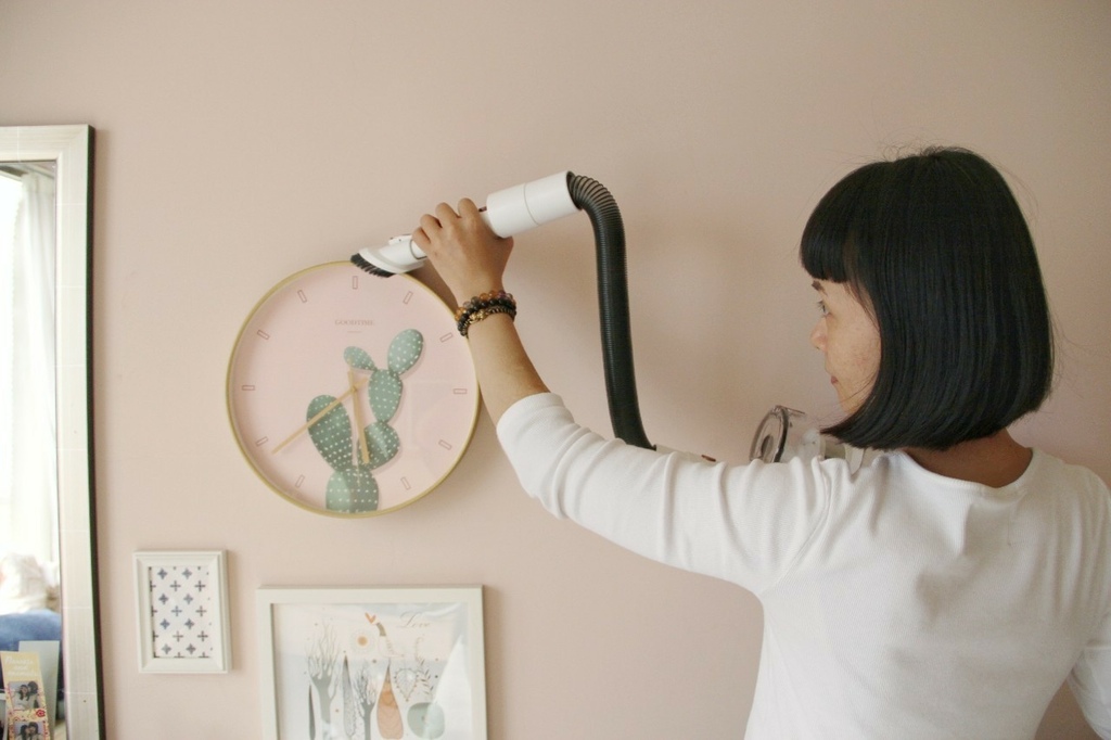 LINE_ALBUM_山水_220331_37.jpg SANSUI山水智慧偵測濕拖無線吸塵器 SVC-K720 (粉黛采)豪華大全配,8種吸頭配件,搭配4段LED變換燈吸力模式