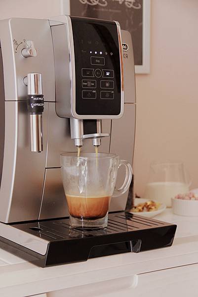DELONGHI全球咖啡機銷售第一LatteCrema 專利極速奶泡系統29.JPG