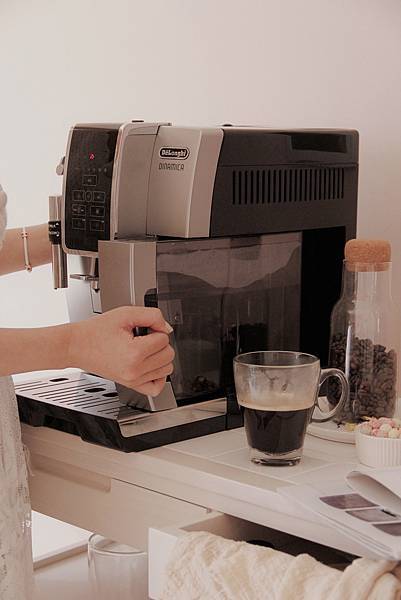 DELONGHI全球咖啡機銷售第一LatteCrema 專利極速奶泡系統23.JPG