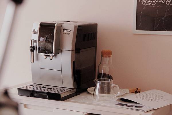 DELONGHI全球咖啡機銷售第一LatteCrema 專利極速奶泡系統4.。.JPG