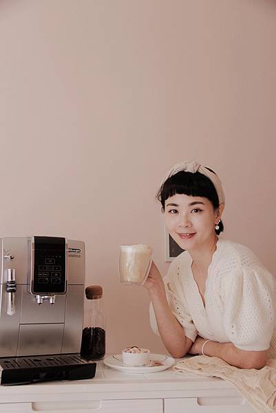 DELONGHI全球咖啡機銷售第一LatteCrema 專利極速奶泡系統4,一.JPG