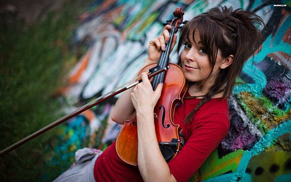 Lindsey Stirling 06