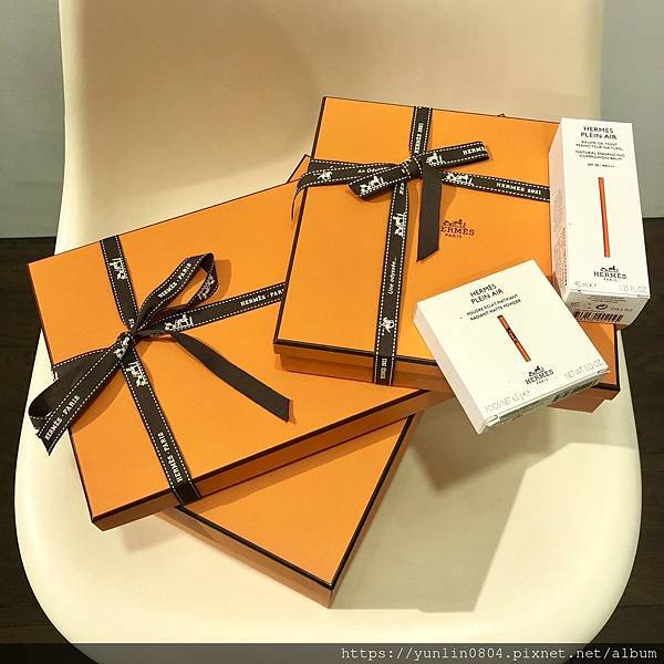 Hermès Orange Box.jpg