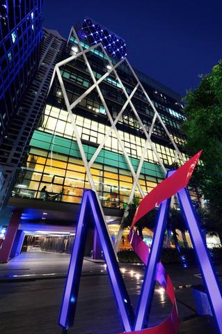 2241284-Mode-Sathorn-Hotel-Hotel-Exterior-1-DEF.jpg 2241284-Mode-Sathorn-Hotel-Hotel-Exterior-1-DEF.jpg